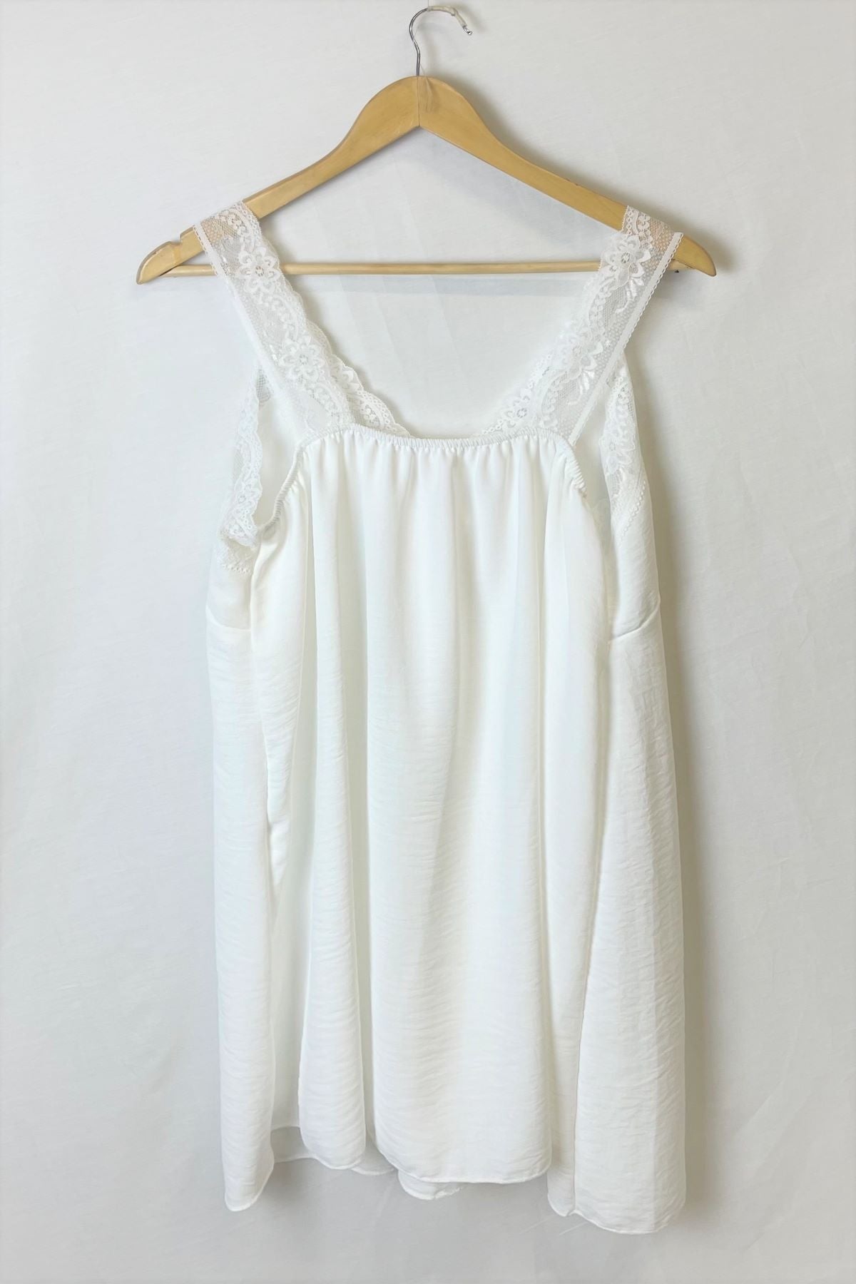 Longline v-neck cami in white