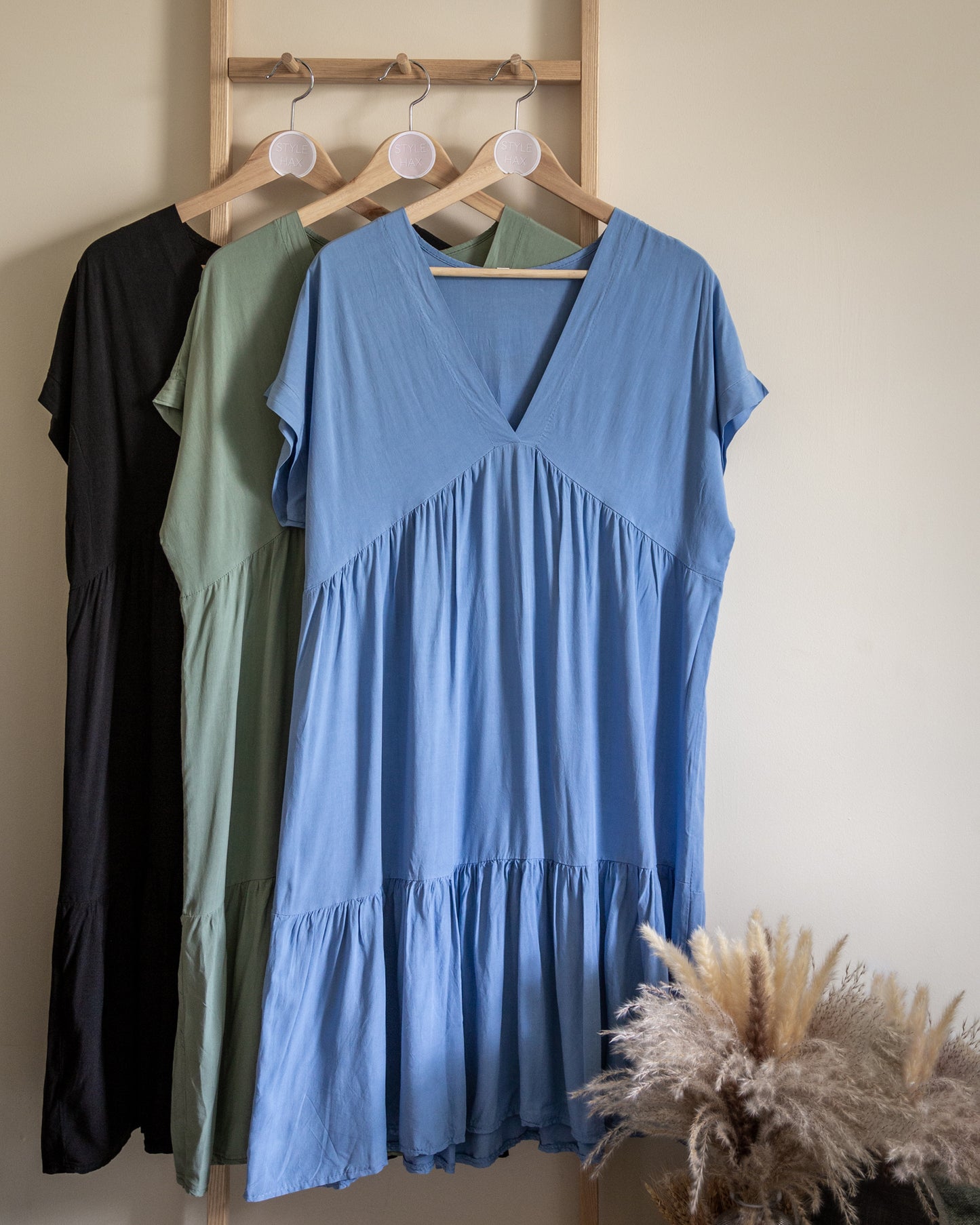 Leali dress in khaki