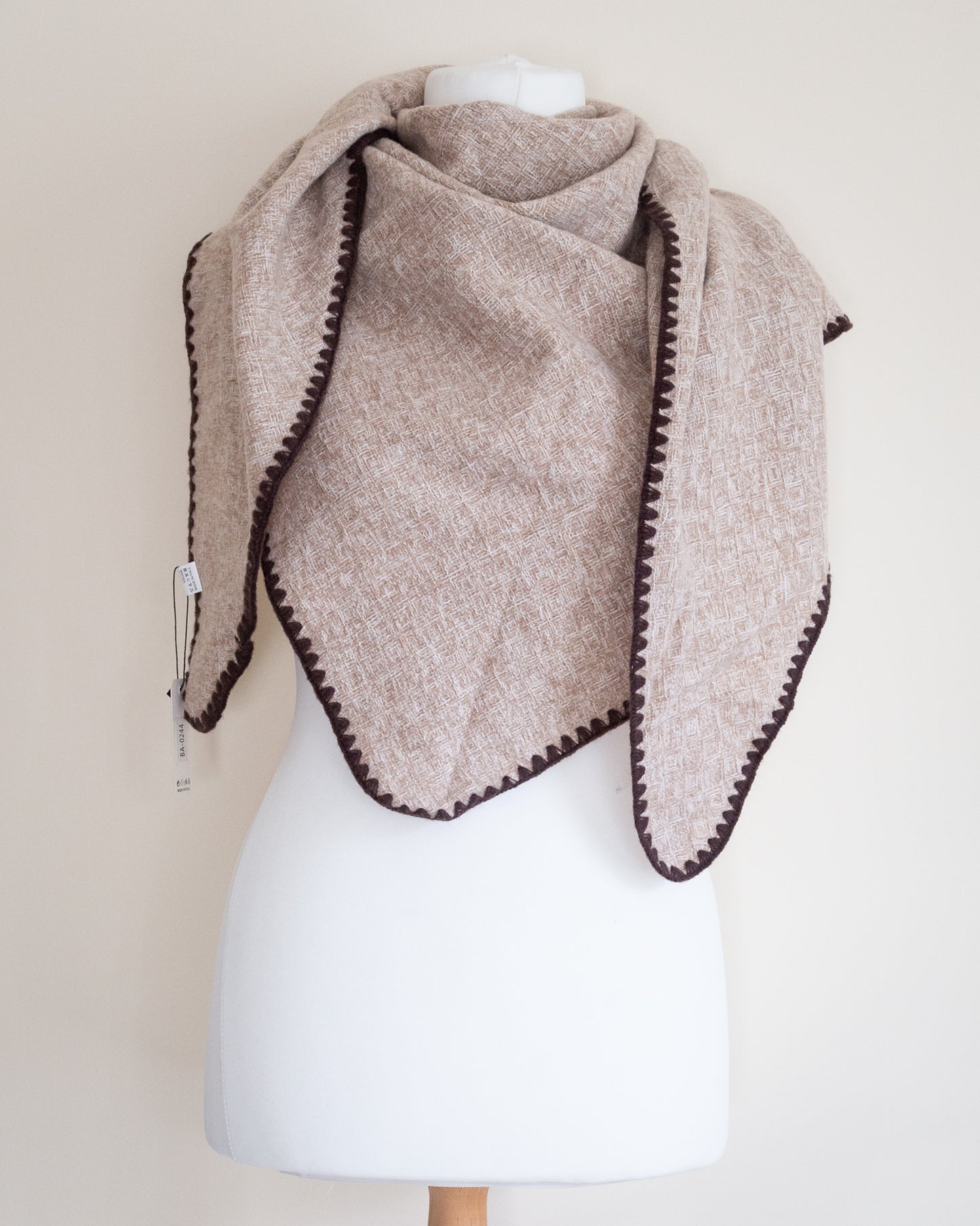 Stitched edging scarf in cream