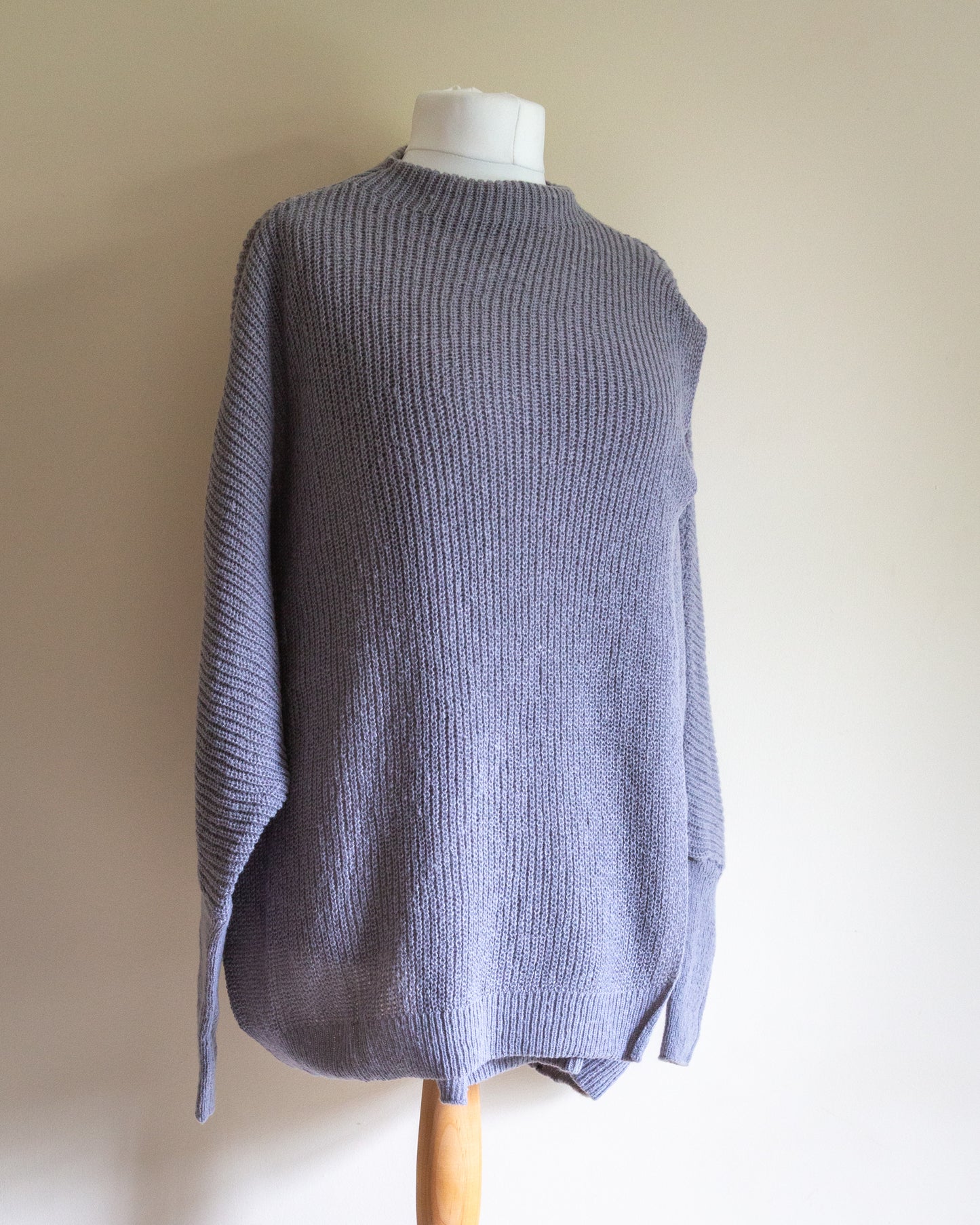 Fi funnel neck knitted split front top in grey