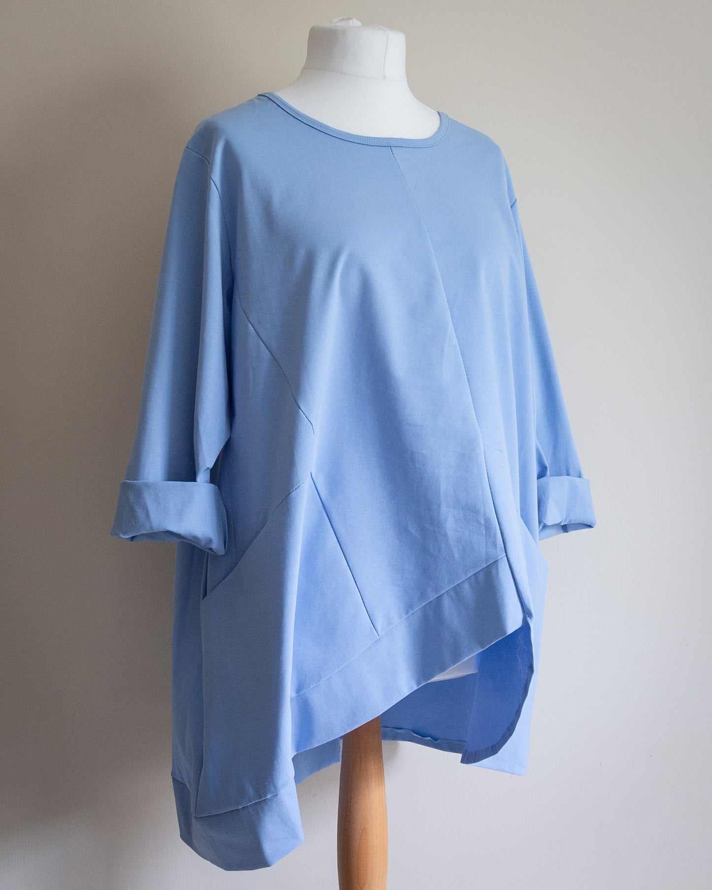 Bobbin pocket front top