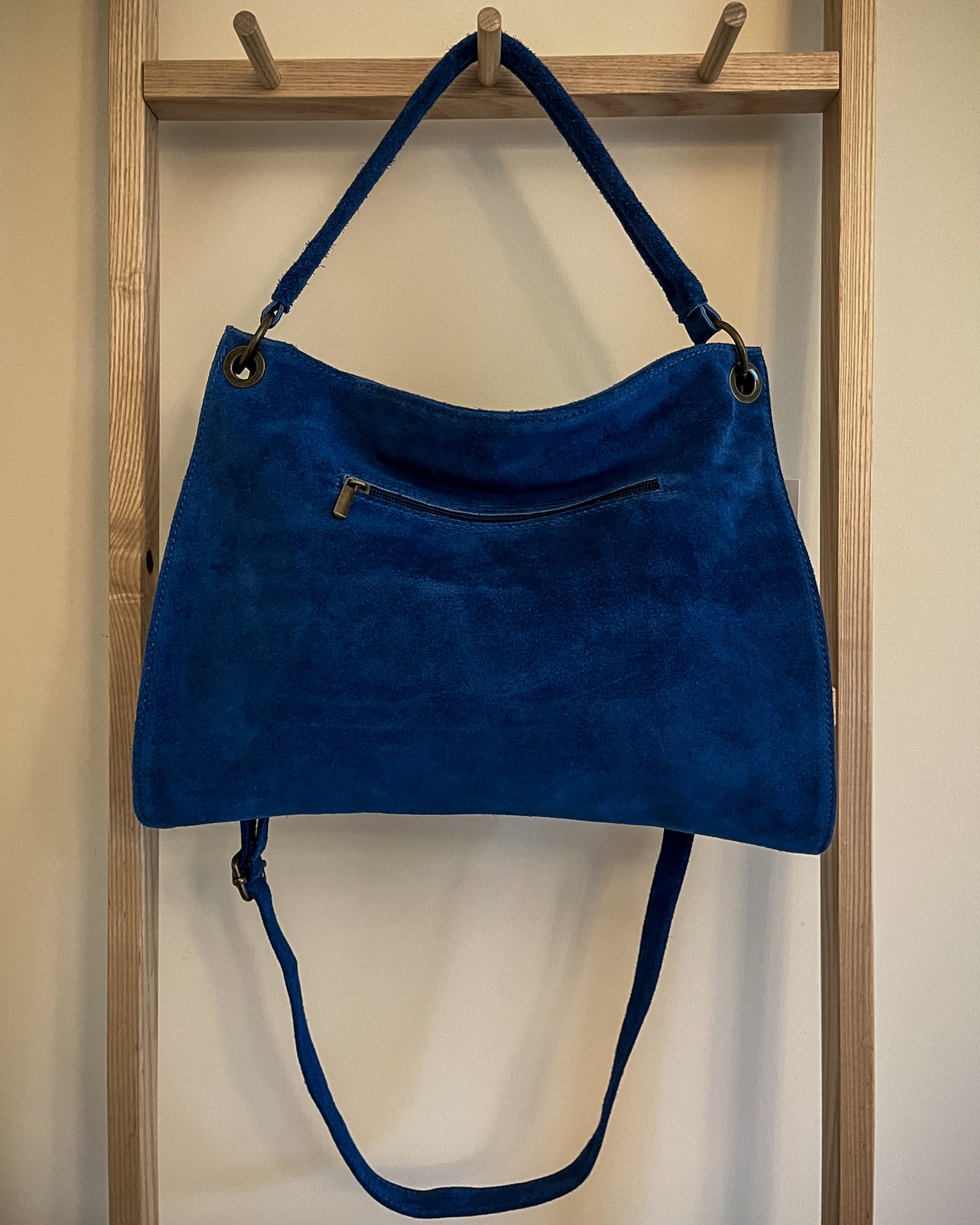 Nevada suede shoulder bag in blue