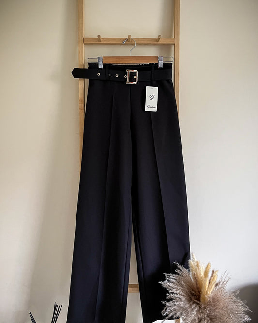 Wide leg belted trousers in black